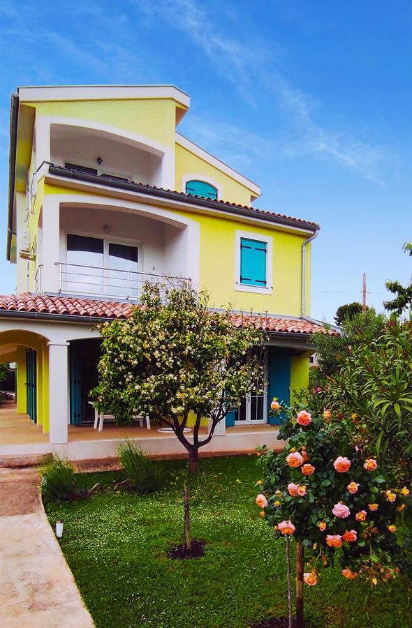 Apartman Mendula Premantura Exteriér fotografie